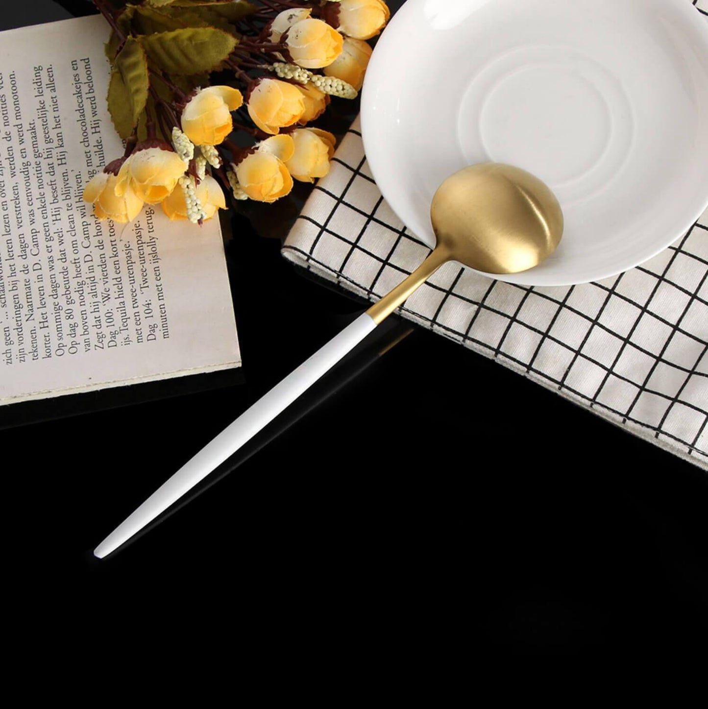 4 Pcs White & Gold Cutlery Set - Nordic Side -