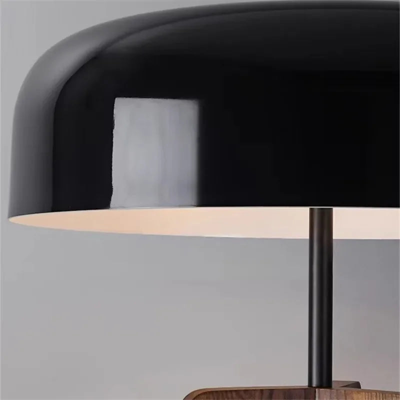 Vonee Classic Solid Wood Lamp