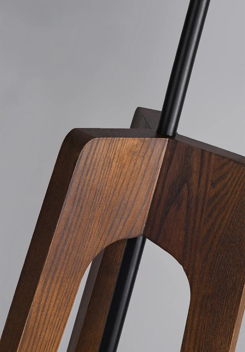 Vonee Classic Solid Wood Lamp