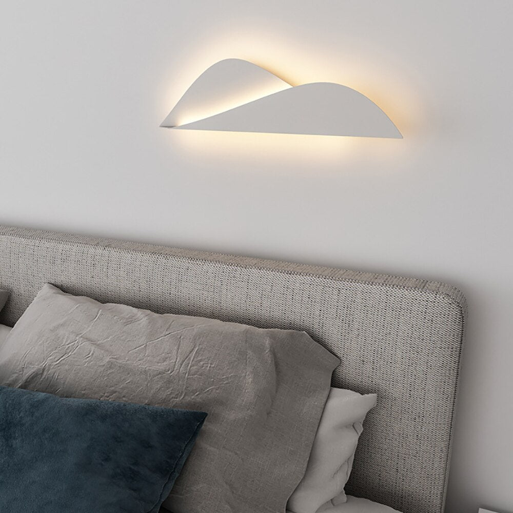 Yumma Modern LED Wall Lamp