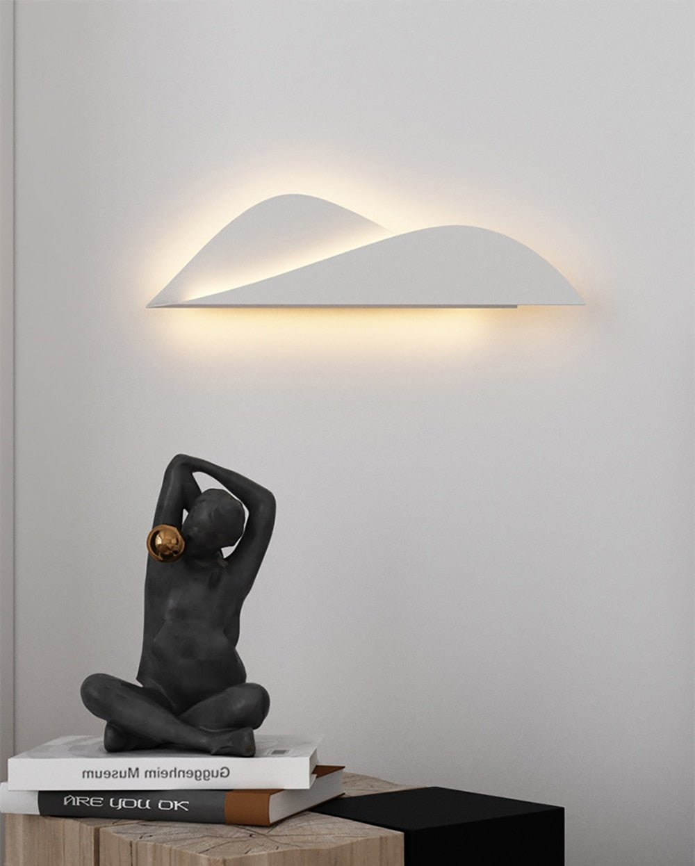 Yumma Modern LED Wall Lamp