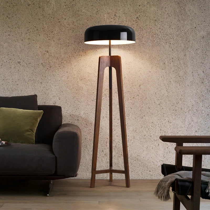 Vonee Classic Solid Wood Lamp