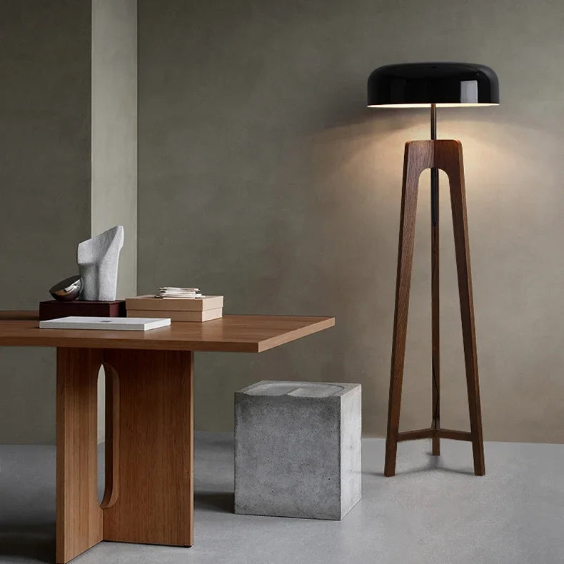 Vonee Classic Solid Wood Lamp