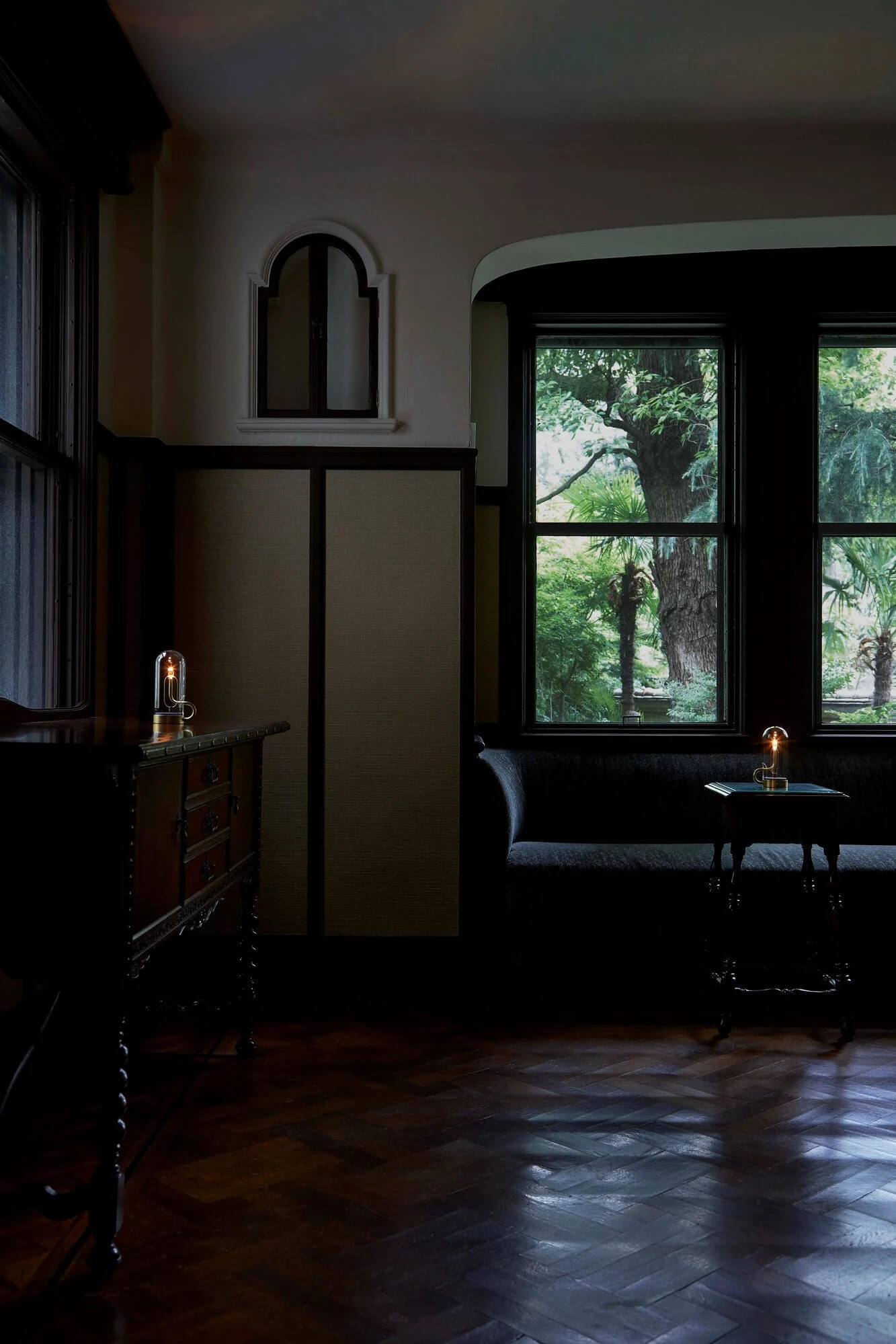 Ambient Candle™ - Cordless Candlestick Table Lamp