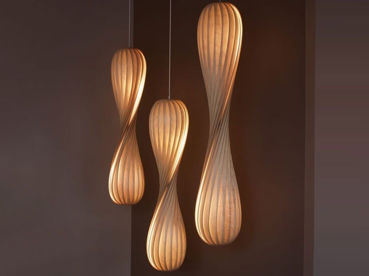 Wood curvy pendant light